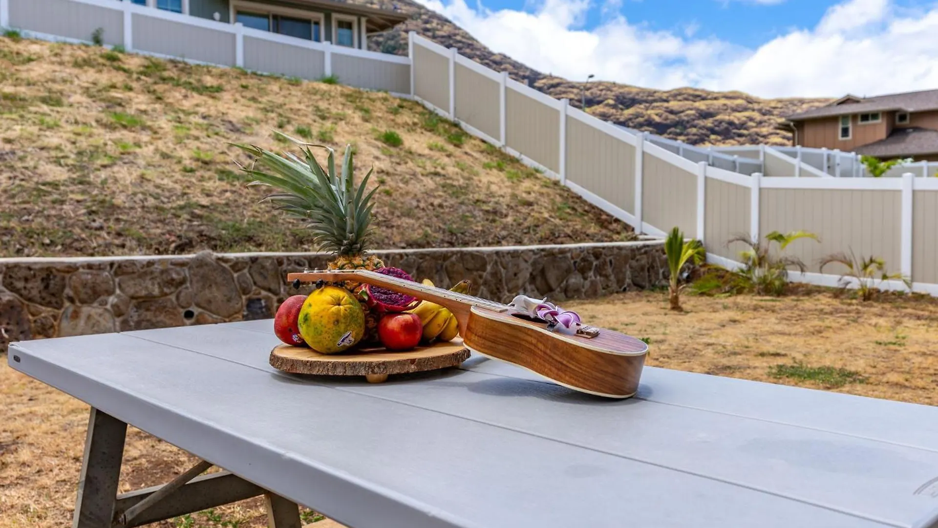 # Marbella Lane-Elegant 3Br Getaway W-Superb Views Villa Waianae United States