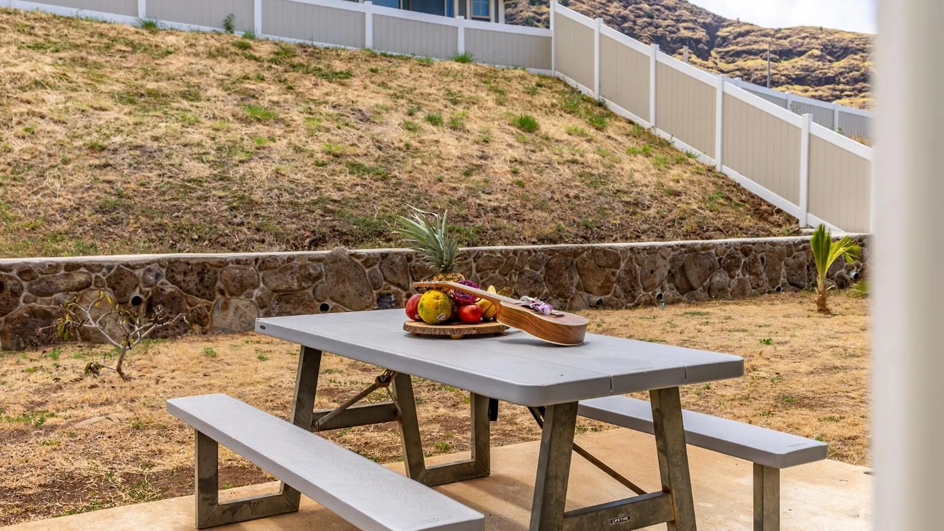 # Marbella Lane-Elegant 3Br Getaway W-Superb Views Villa Waianae